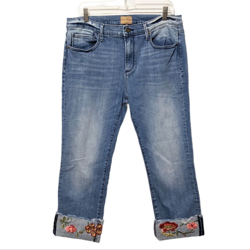 DRIFTWOOD Jackie Crop Floral Embroidered Flip Cuff Jeans 32